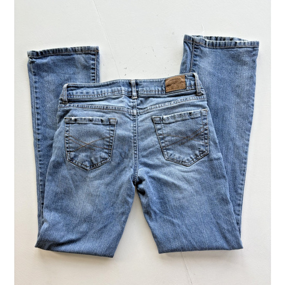 Aeropostale Womens Chelsea Boot Cut Blue Denim Jeans Stretchy Size 3/4 Short - Picture 3 of 3